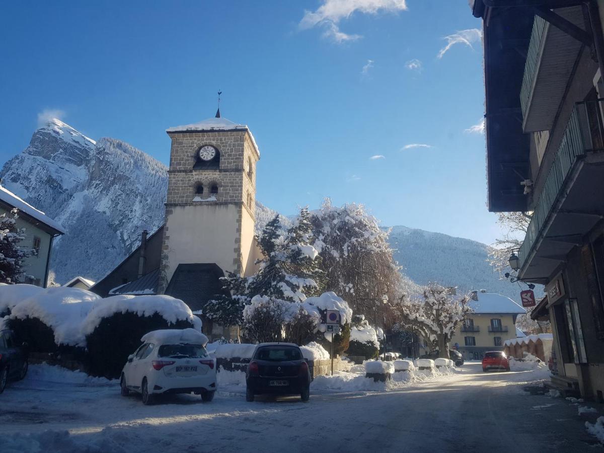 Les Frahans Samoëns Kültér fotó